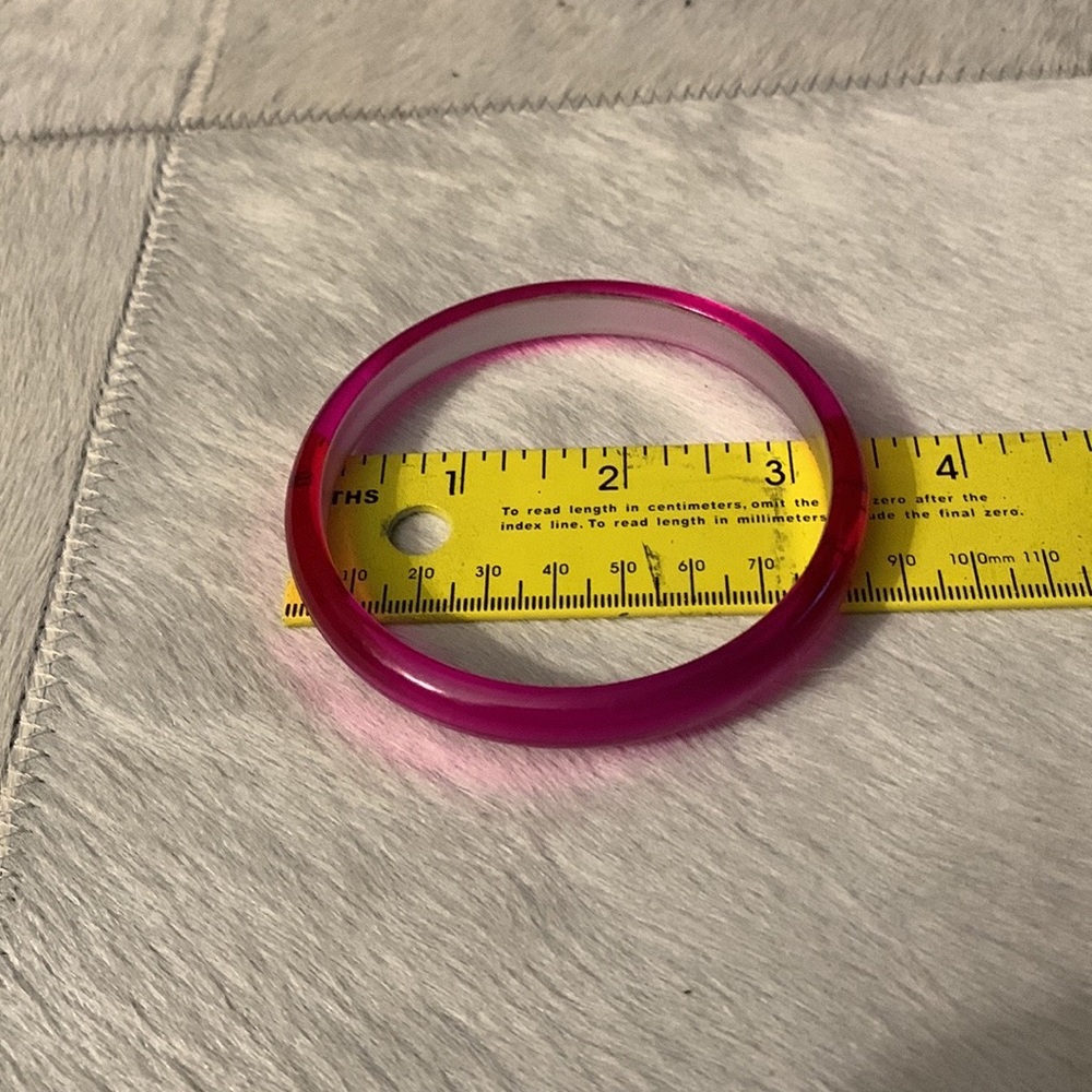 Pinkish/Purple  plastic/resin bracelet